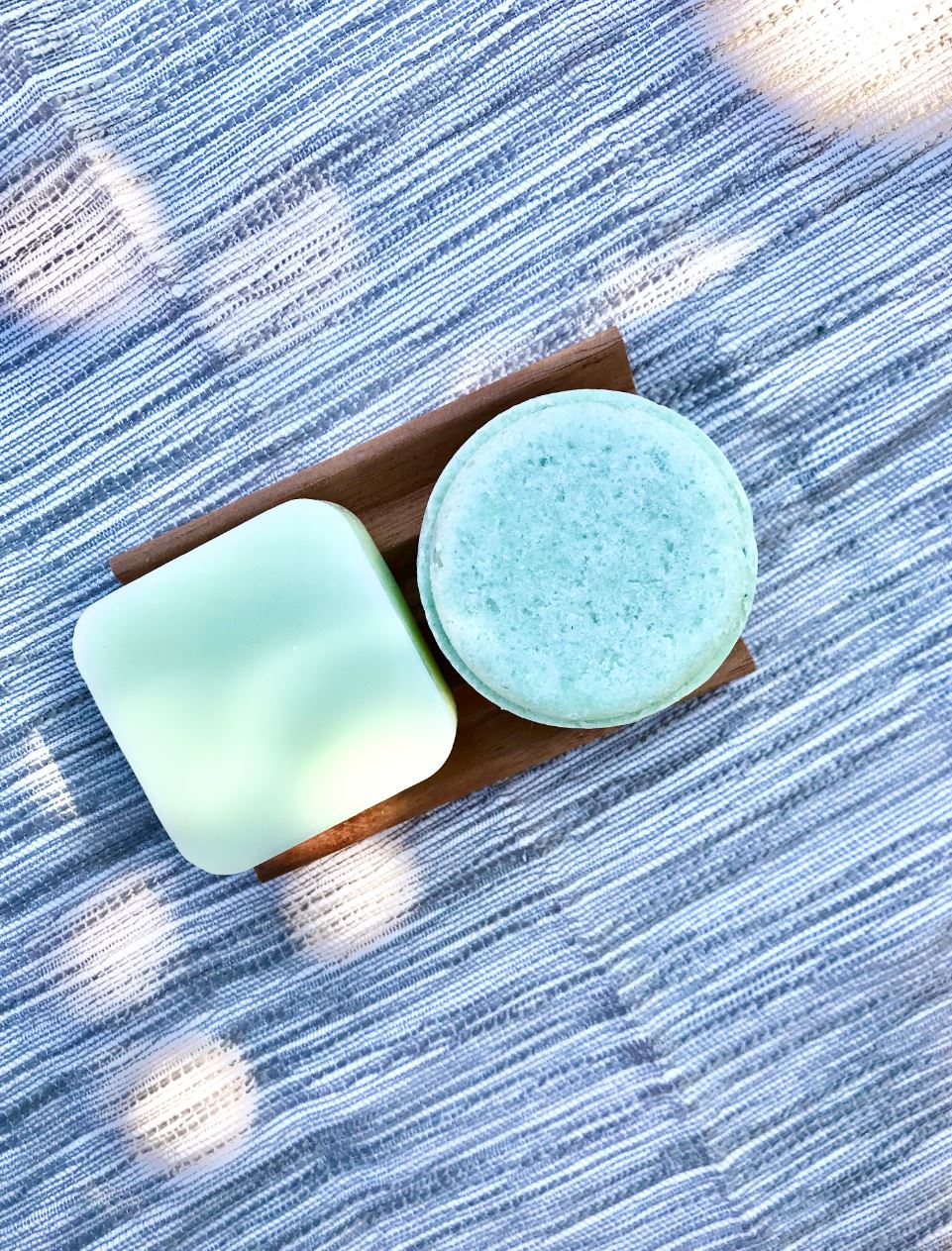 bubbly, non-frizzy, volumizing, smell great!